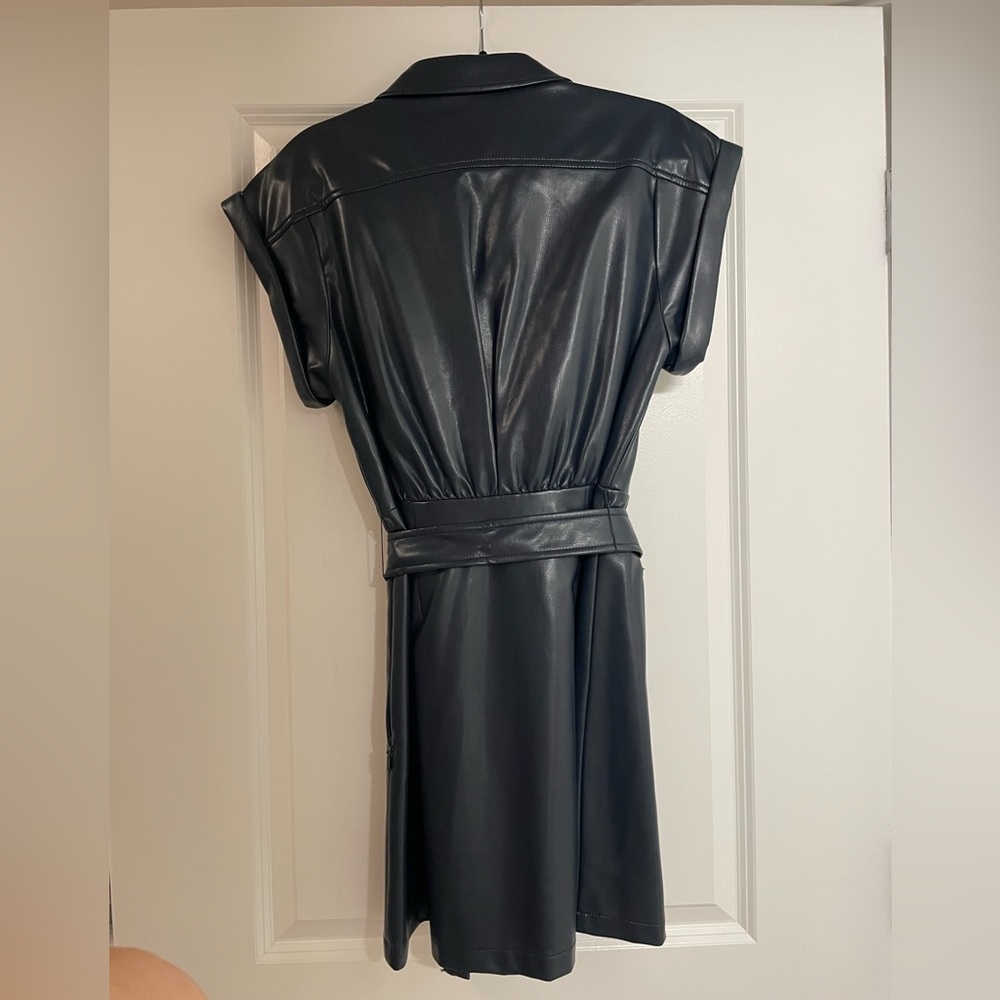 Cinq à Sept Black Mini Dress - Picture 2 of 3